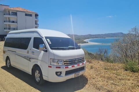 Trasporto privato da Tamarindo al vulcano Arenal