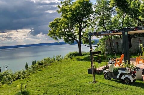 Plattensee-Tour, Entspannung in unserem privaten Panoramagarten