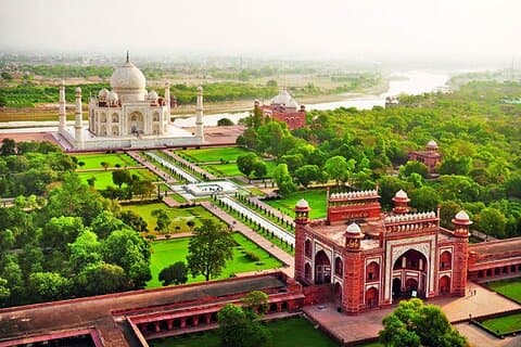 Desde Delhi : Agra Noche con Fatehpur Sikri Todo Incluido