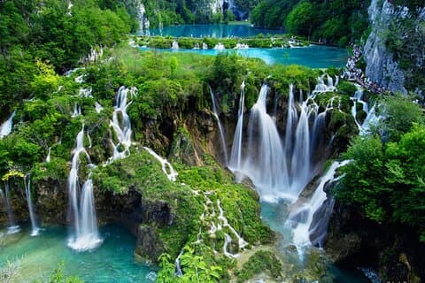 Tour privado al parque nacional de los lagos Krka desde Zadar