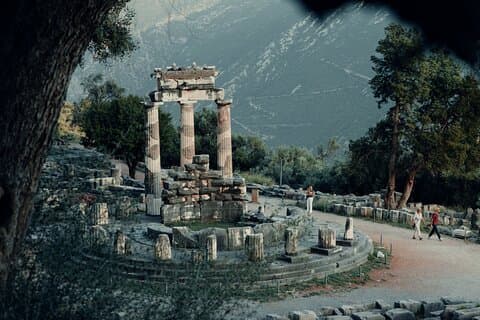 Excursão privada de dia inteiro a Delphi e Arachova