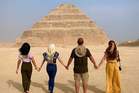 Tour privado de Memphis, Sakkara y Dahshur desde El Cairo
