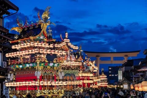 Excursão noturna de Takayama – Lantern-Lit Streets & Heritage Sights