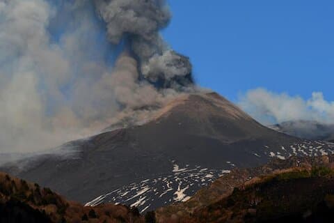 De Palermo a Taormina pasando por el Etna (servicio multilingüe)