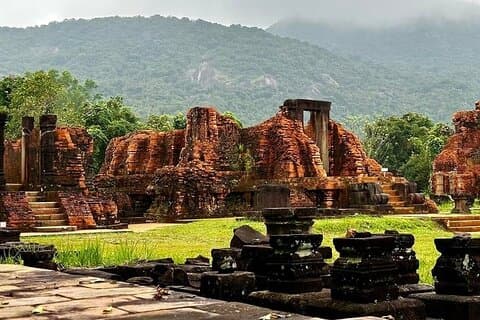 Oplev My Son Sanctuary & Marble Mountain fra Hoi An eller Da Nang City
