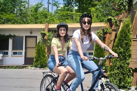 Quebec City: Electric Tandem Rental on Ile d'Orléans
