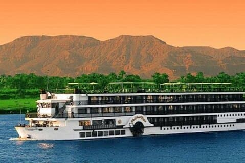 8-tägige private Tour nach Kairo, zu den Pyramiden von Gizeh und Kreuzfahrt per Flug