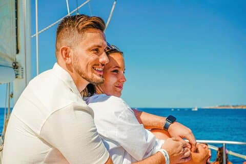 Noleggio yacht privato di mezza giornata in Algarve