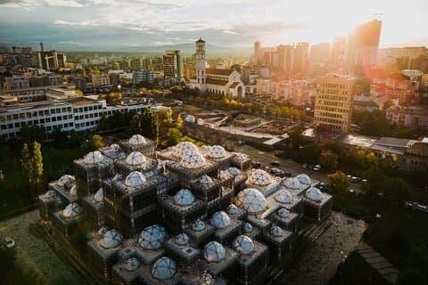 Visite privée d'une journée complète de Pristina et Prizren depuis Tirana