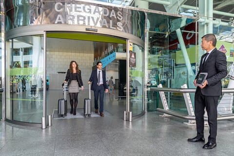 Lisbon Airport Private Transfer to/from Porto