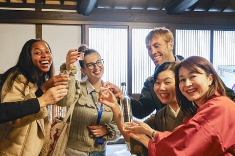 広島西条酒蔵7蔵を巡る試飲ツアー