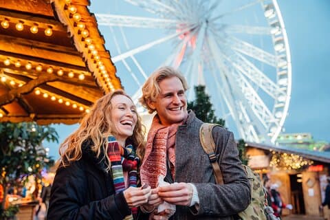 Camden’s Yuletide Stroll Private Tour : Luces, Mercados & Magia