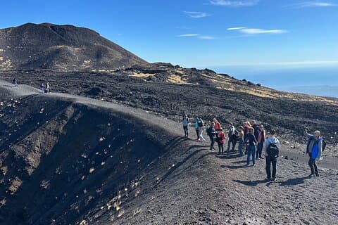 Tour del Etna - Grupo pequeño de medio día y guía turístico autorizado
