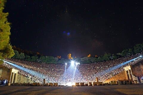 Tour und Live-Auftritt im antiken Theater von Epidaurus