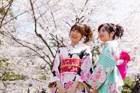 Kyoto 1day 100% Seide der Tradition. Kimono Mieterfahrung