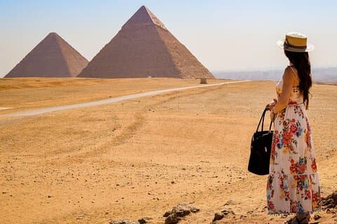 Tour from Hurghada to Cairo by Private Car