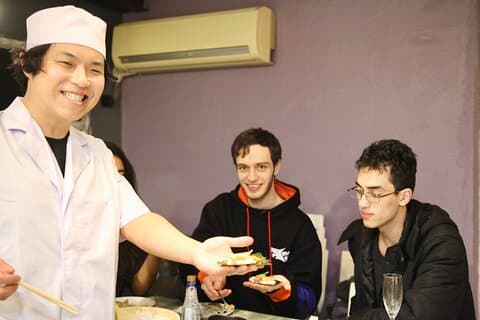 Hand-rolled Sushi Temaki Zushi Workshop in Tokyo