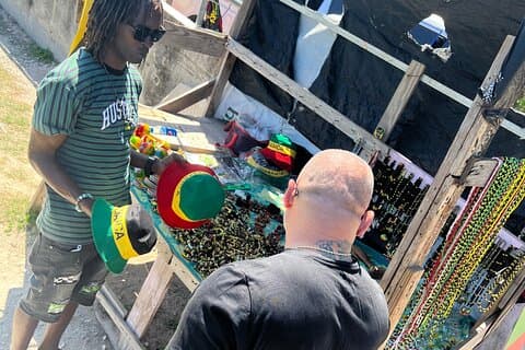 Montego Bay Sightseeing, souvenirshopping och lokal matjakt
