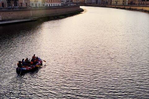 Pisa: rafting tur med aperitif