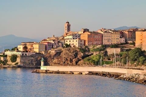 Bastia: visita guiada privada a pie por las atracciones imprescindibles (privada)