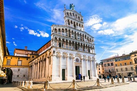 Heldagsutflykt till Pisa och Lucca från Montecatini