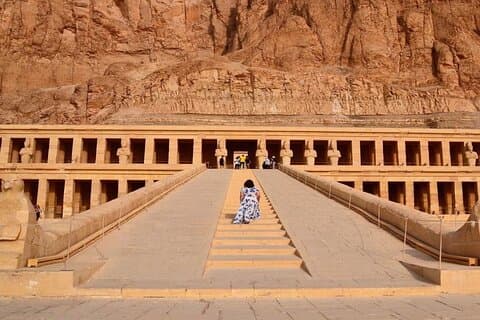 Excursión de un día desde Asuán a Luxor con guía privada