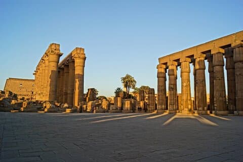 Rundtur Luxor Museer och tempel East Bank of Luxor Karnak & Luxor