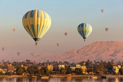 Privétour met heteluchtballonvaart en Westelijke Jordaanoever in Luxor