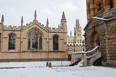 Privat tur i Oxford: Julelys og arv