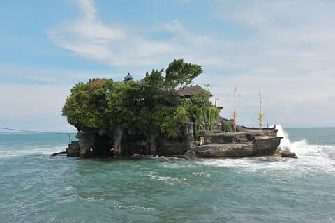 Excursão de dia inteiro com tudo incluído em Tanah Lot e Uluwatu Sunset