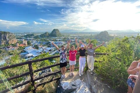 Excursión al atardecer por la montaña de los monos y la cueva Am Phu de las Montañas de Mármol