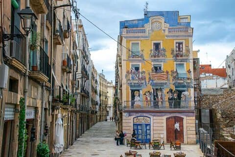 Tarragona Scavenger Hunt & Self-Guided Audio Walking Tour