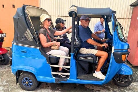 TuK TuK COLOMBO BYTUR