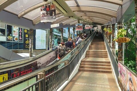 Top-Rated Hong Kong Tour: Peak Tram, Dim Sum & Cultural Sights