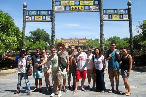 Journée complète dans la ville de Hue - Visite de luxe en petit groupe