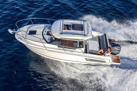Esperienza VIP YachtBoat SPEED a Praga: tutto ciò che puoi bere