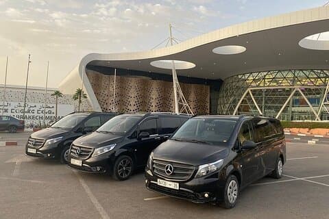 Transfert privé de l'aéroport Marrakech Aéroport de Menara à l'hôtel & Riad