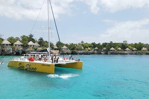 Negril privat charter katamaran (rate for 21 personer)