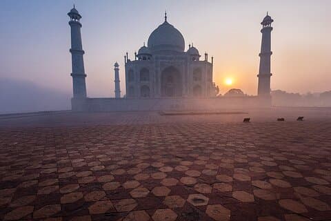 Private Half Day Sunrise Tour of Taj Mahal from Agra
