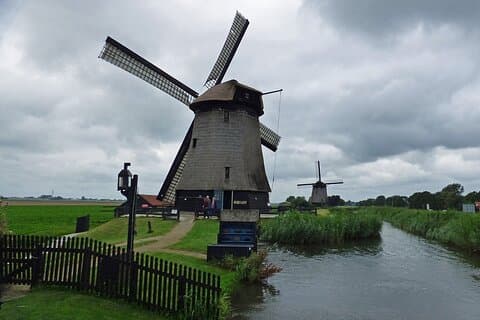 Private Sightseeing to Windmills, Volendam, Marken from Amsterdam