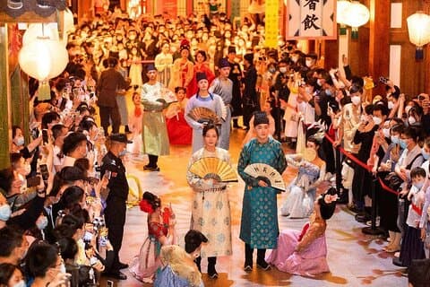 Xi'an Private Trip: History Exploration & Tang Costume Experience
