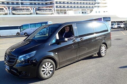 Trasferimento privato dal porto di Civitavecchia all'aeroporto FCO