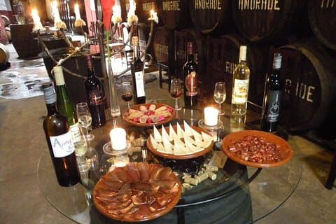 Degustação de vinhos em uma vinícola andaluza