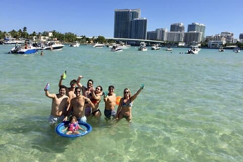Festa privada no barco Sandbar em Sarasota