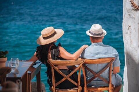 Fokusera på Mykonos Exploration med en kamera