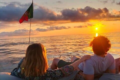 2.5h Sunset Navigation with Azorean appetizers and Wine