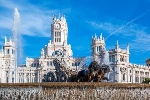 Historic Madrid: Excursão privada exclusiva com um local