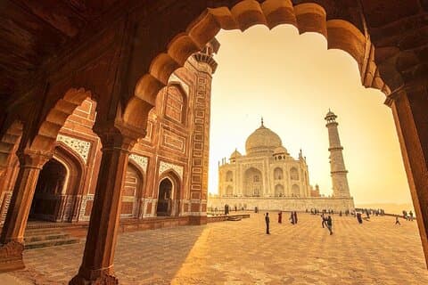 Private Taj Mahal at Sunrise and Agra Day Tour from Delhi