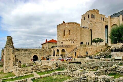 Kruja Castle and Old Bazaar Tour