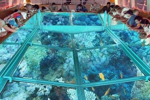 Båt med glassbunn i Sharm El Sheik